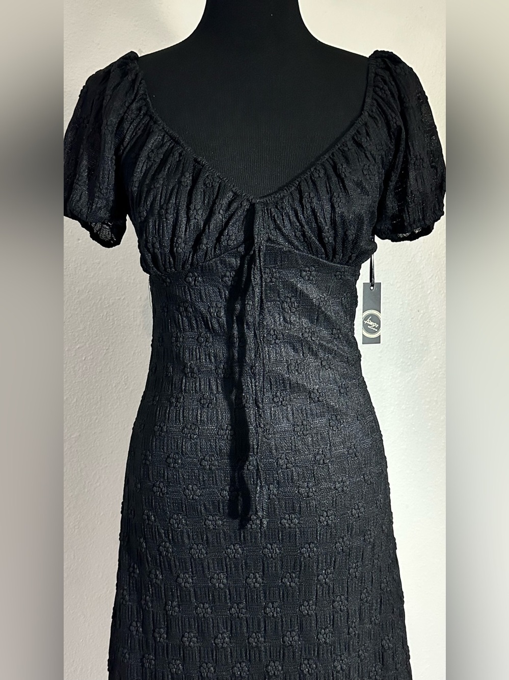 Liberty Love NWT Black Floral Jacquard Puff Sleeve Peasant Dress